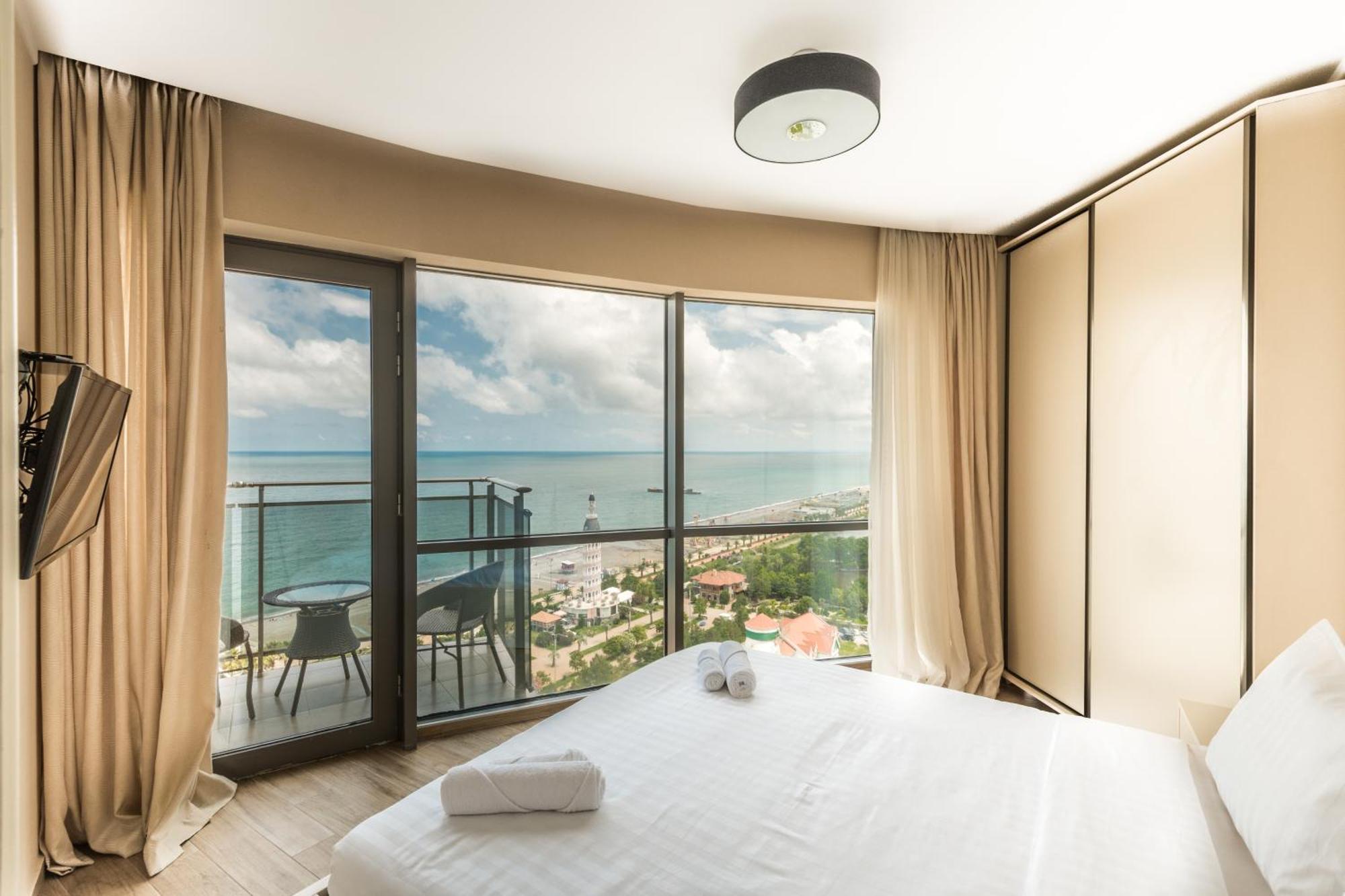 Orbi Sea Towers Hotel Official バトゥーミ エクステリア 写真